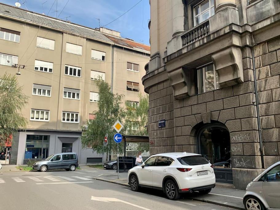 Near The Of Croatian Artists * Zagreb
